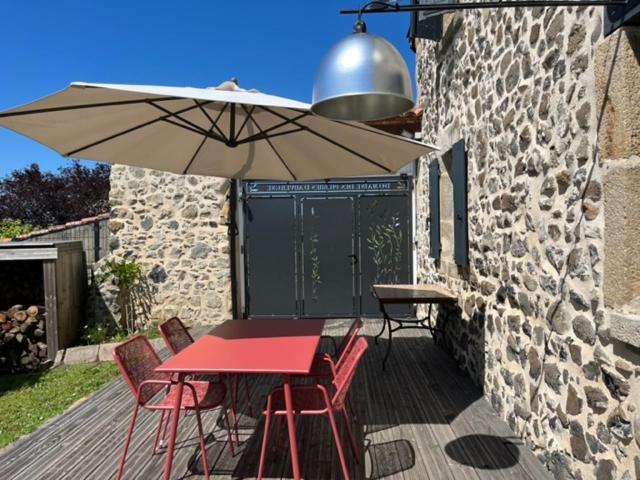 Domaine Des Pierres D Auvergne Flat 外观 照片